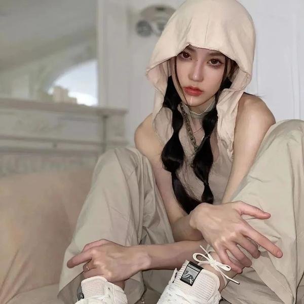 左撇子女孩